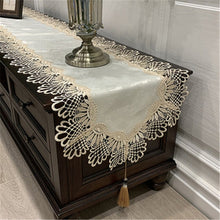 Load image into Gallery viewer, Luxury Table Runner
