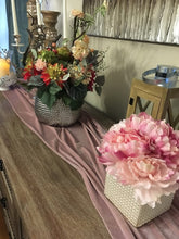 Load image into Gallery viewer, RU114A Wedding  table runner
