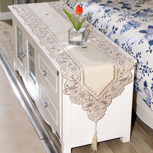 Load image into Gallery viewer, Pastoral Embroidery Hollow Flower Table Runner
